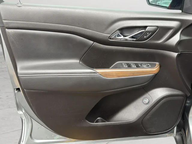 Used 2023 Silver GMC SLE image 24