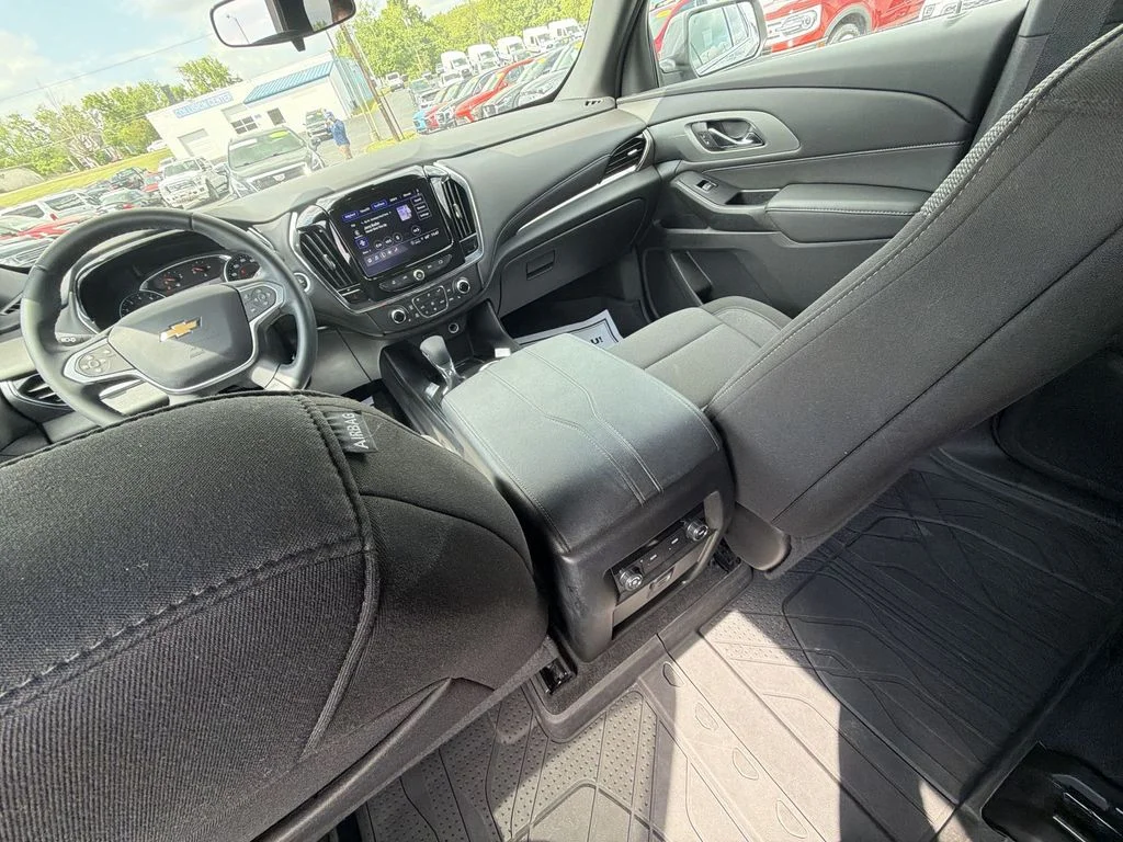 Used 2023 Gray Chevrolet LT image 26