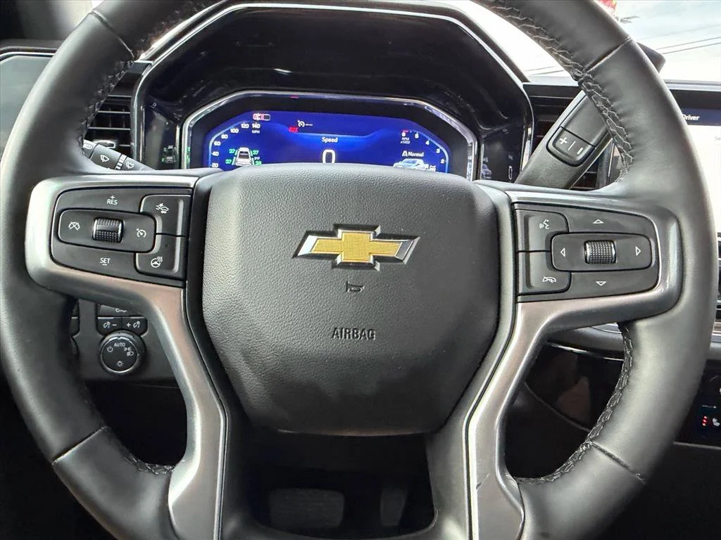 Used 2024 White Chevrolet LT image 18