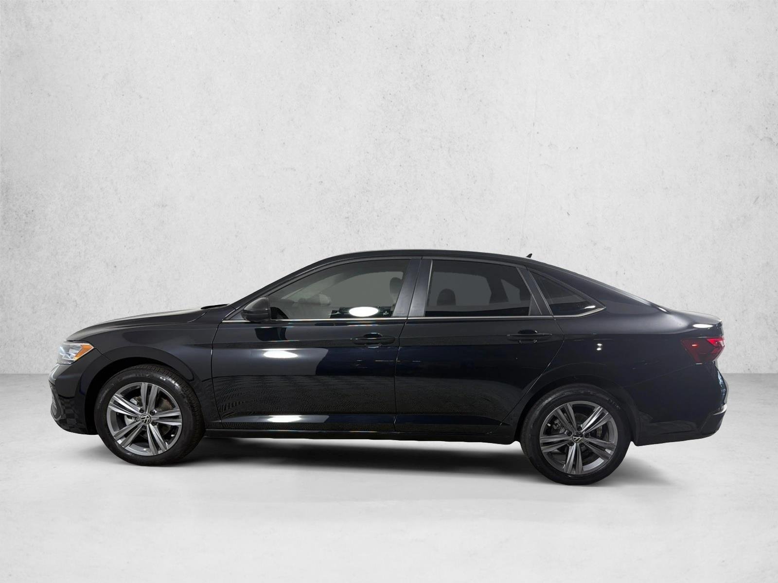 Used 2024 Black Volkswagen SE image 6