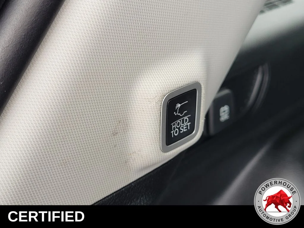 Used 2023 Silver Jeep Limited image 15