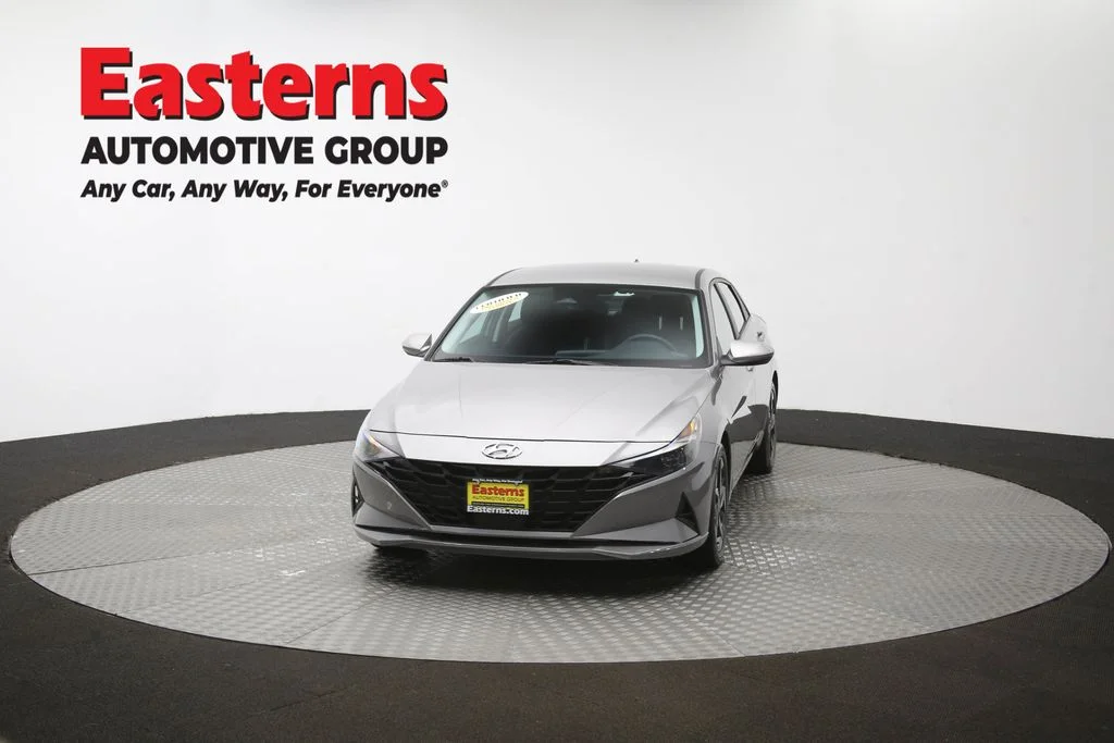 Used 2023 Silver Hyundai SEL image 48