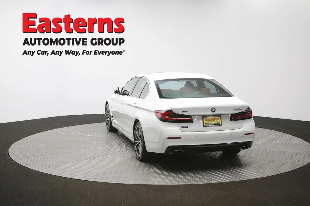 Used 2023 White BMW 530e iPerformance image 70