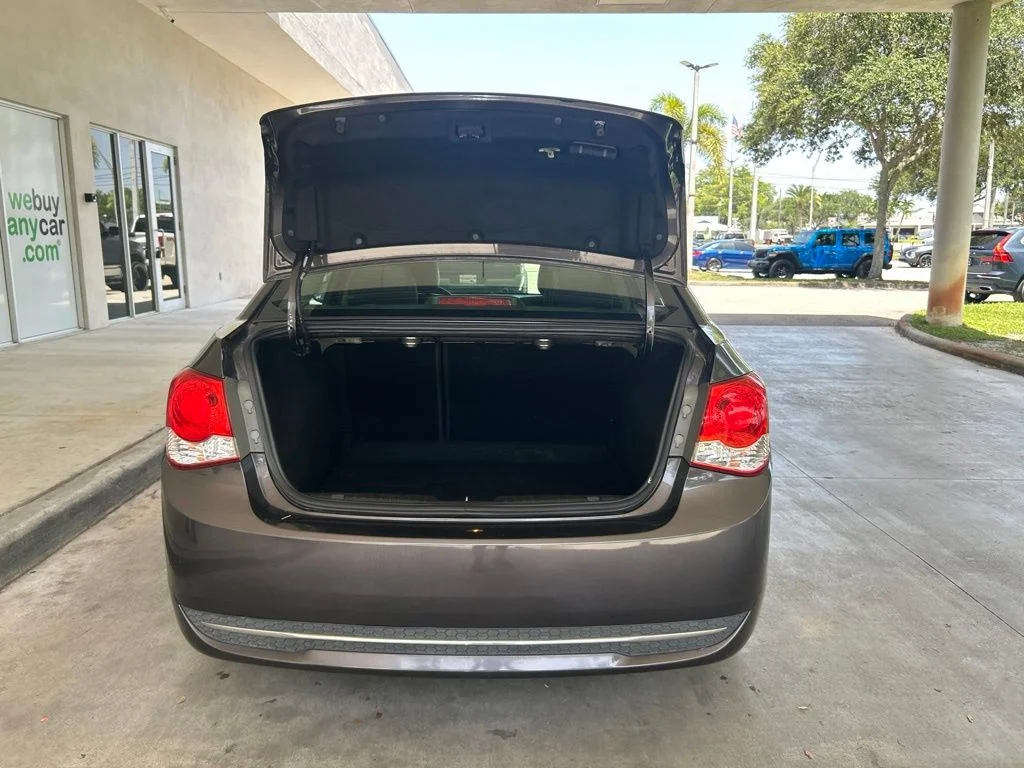 Used 2016 Gray Chevrolet 2LT image 33