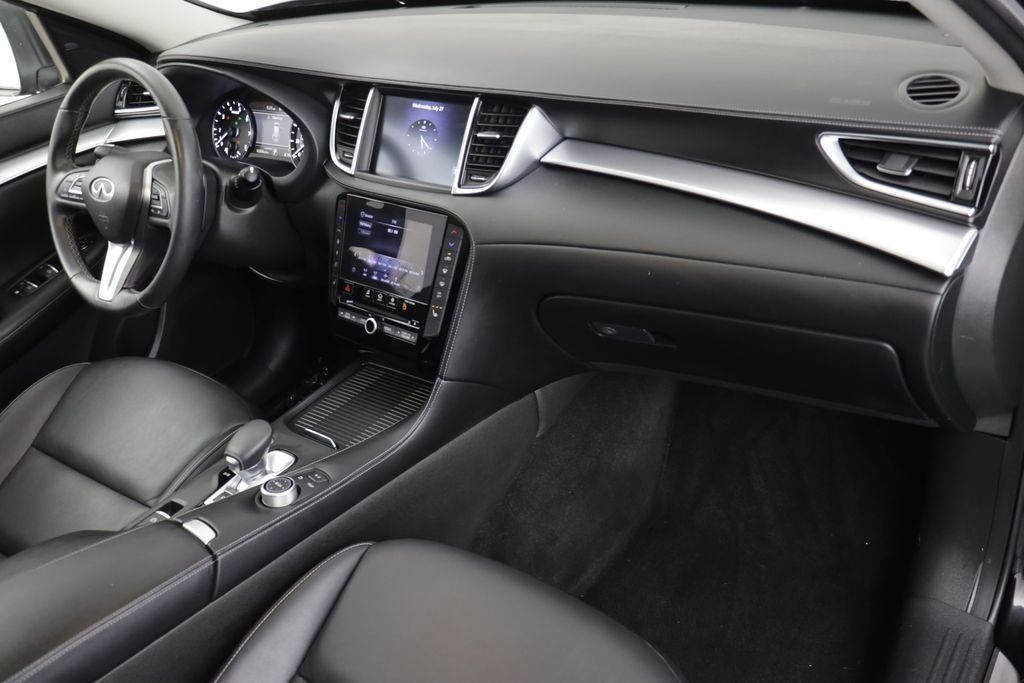 Used 2021 Black Obsidian INFINITI LUXE image 21