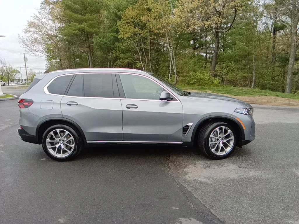 Certified Used 2026 Skyscraper Grey Metallic BMW xDrive40i image 8