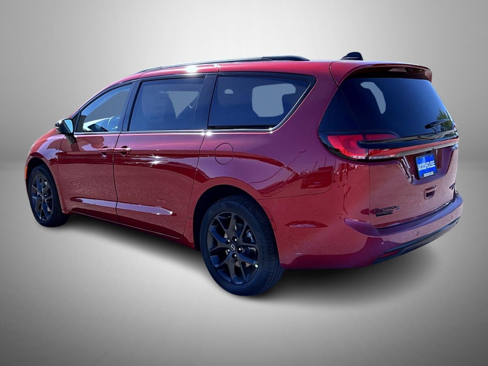 New 2026 Red Hot Pearl-Coat Exterior Paint Chrysler Limited image 7