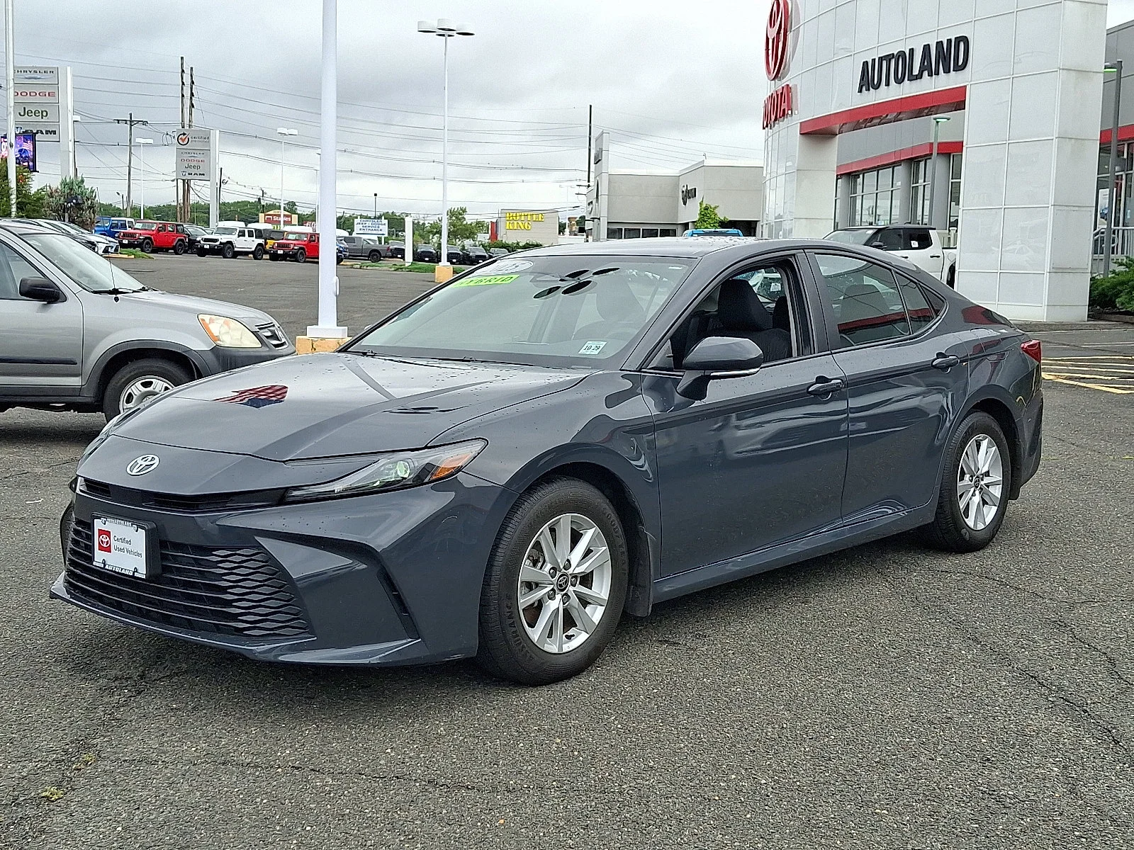 Used 2025 Underground - 1L7 Toyota LE image 3