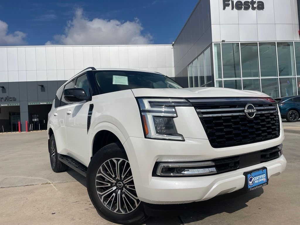 Used 2025 White Nissan Platinum image 1