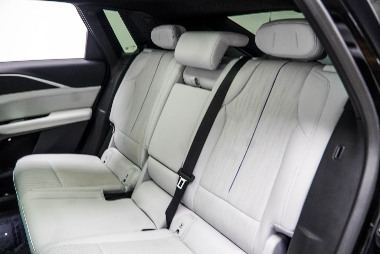 Used 2024 Black Cadillac Sport image 44