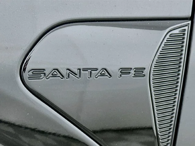 New 2027 Black Hyundai SE image 22