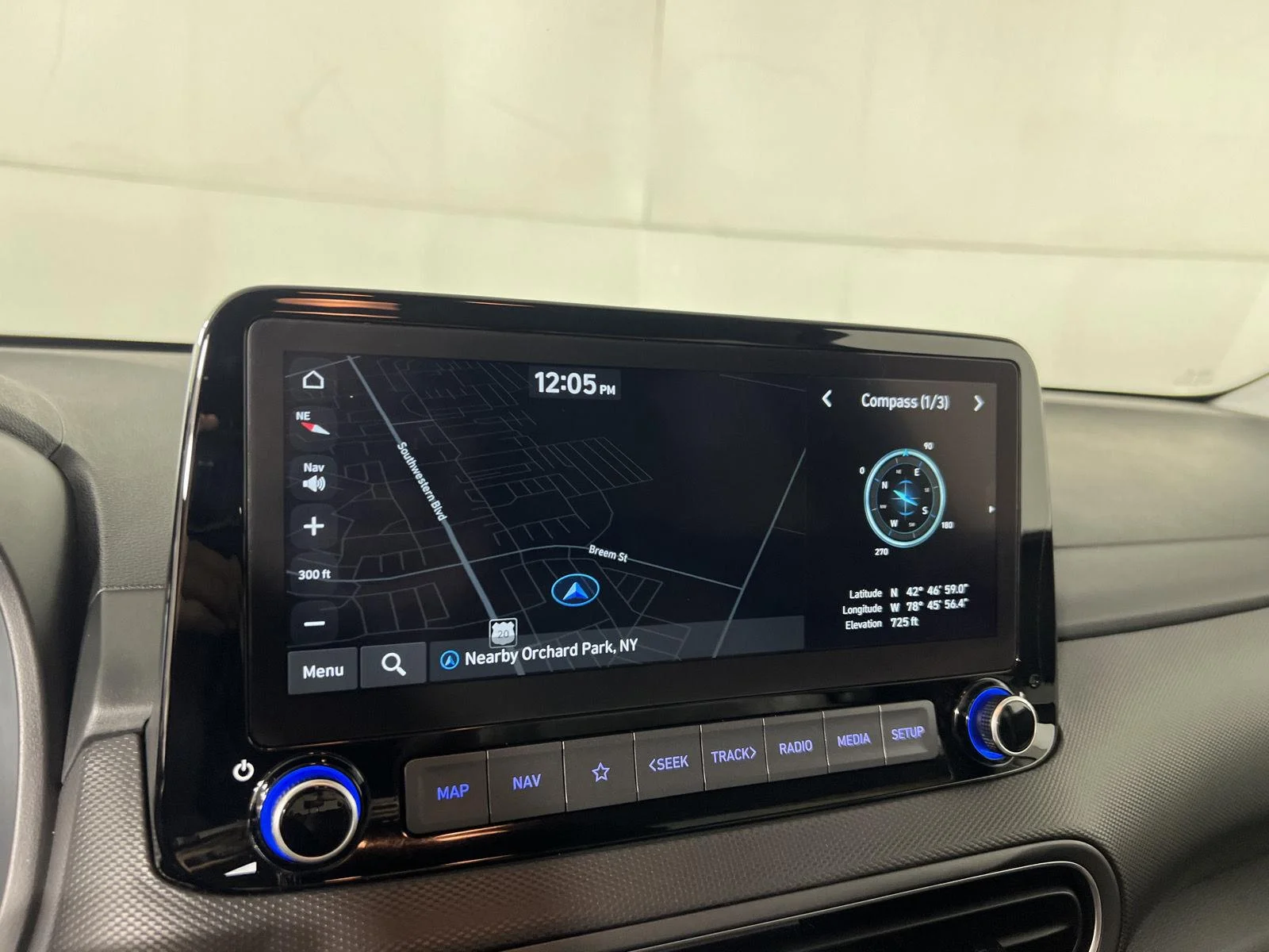 Used 2023 Cyber Silver Hyundai Limited image 17