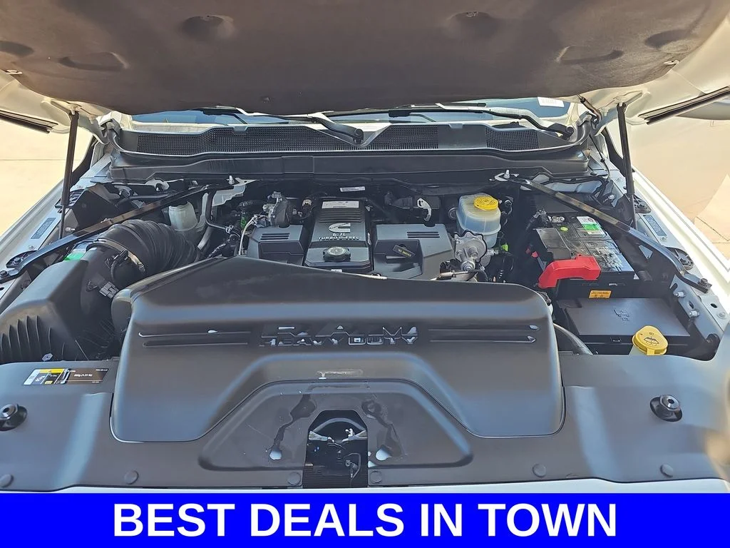 Used 2020 White Ram Laramie image 30
