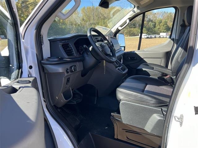Used 2024 Oxford White Ford 350 image 29