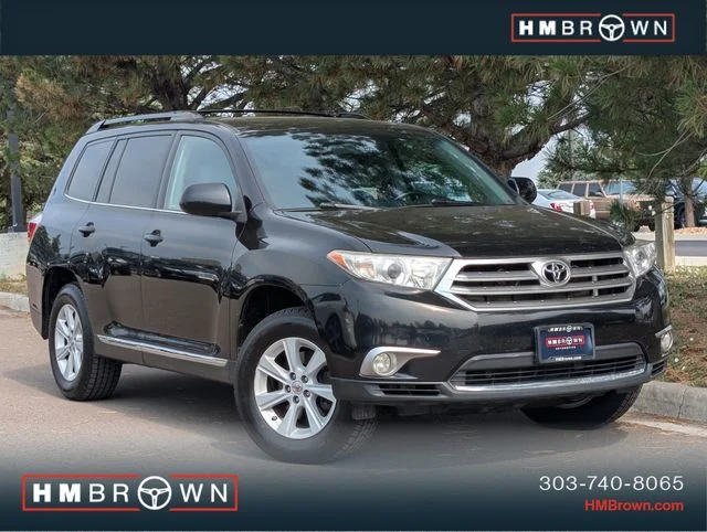 Used 2013 Black Toyota SE image 1