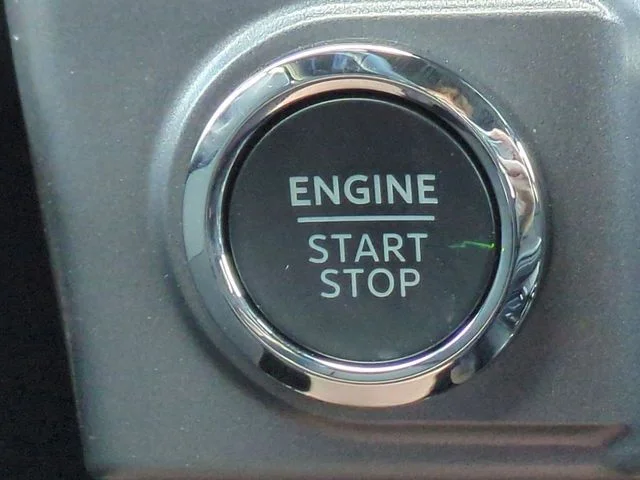 New 2026 Oxford White Ford XLT image 27