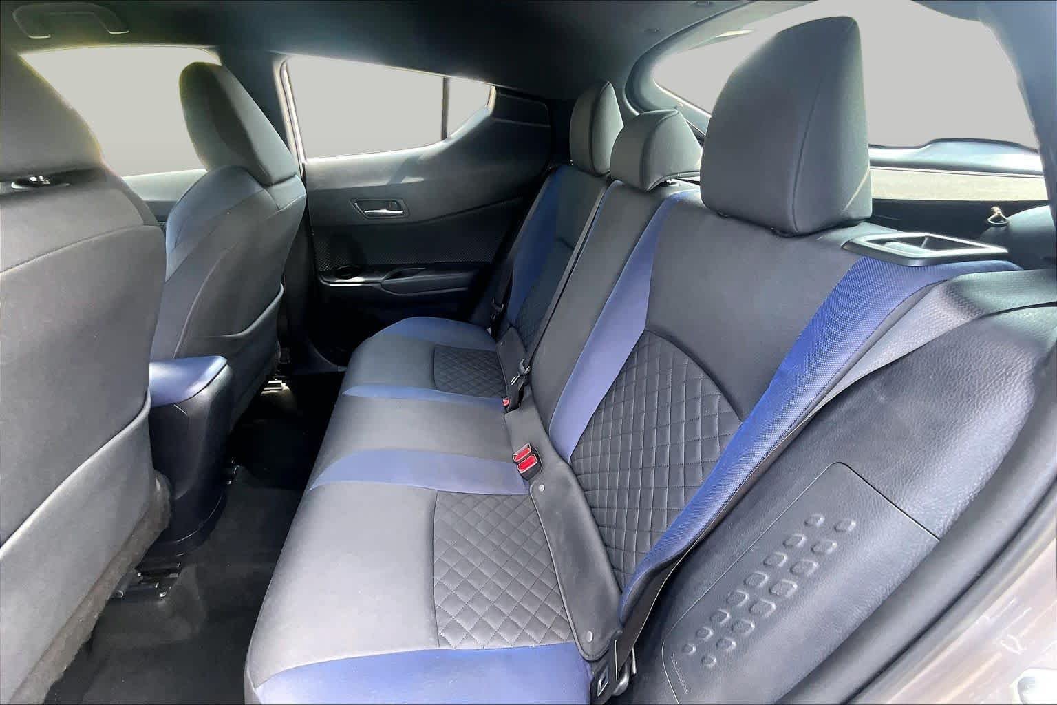 Used 2020 Silver Knockout Metallic Toyota XLE image 19