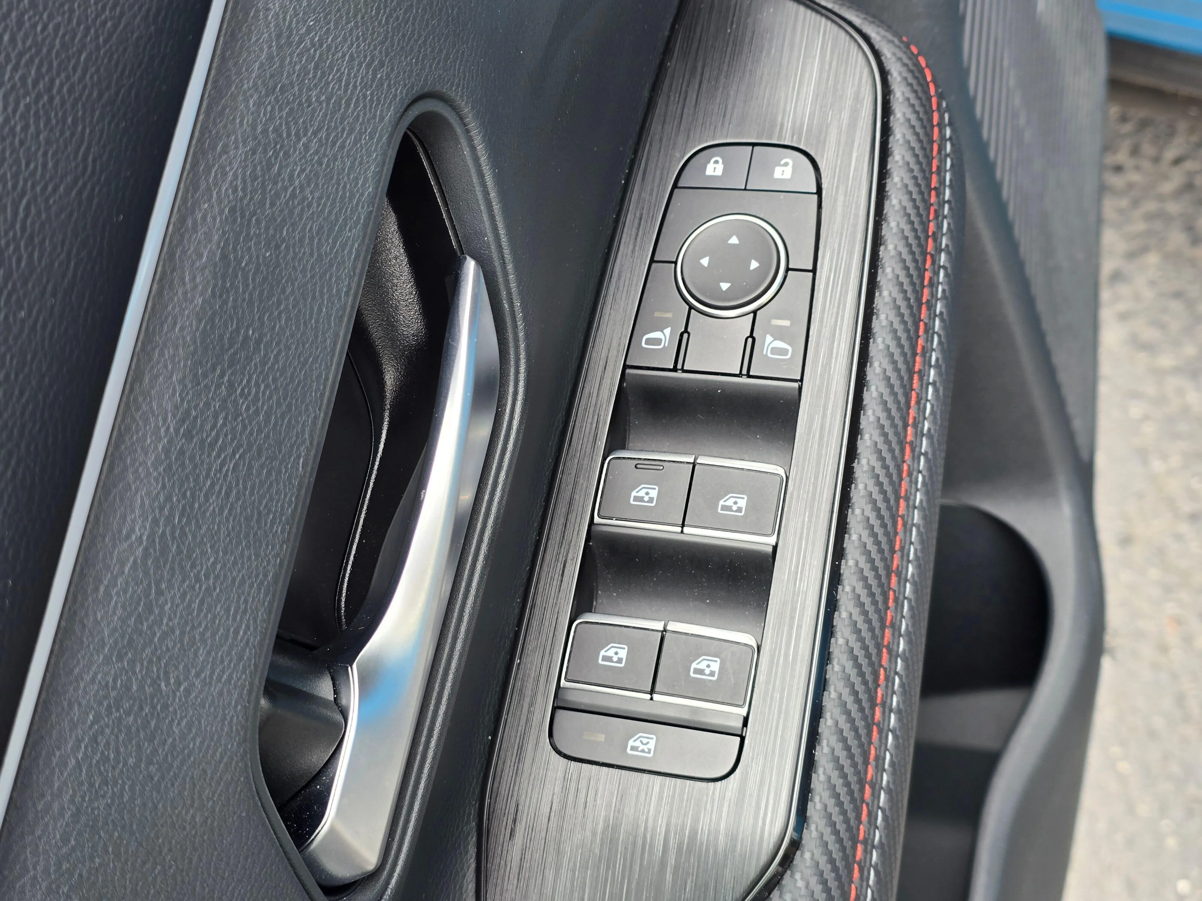 Used 2025 Blue Metallic Nissan SR image 14