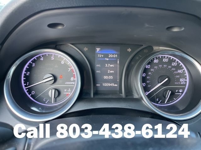 Used 2020 White Toyota SE image 19
