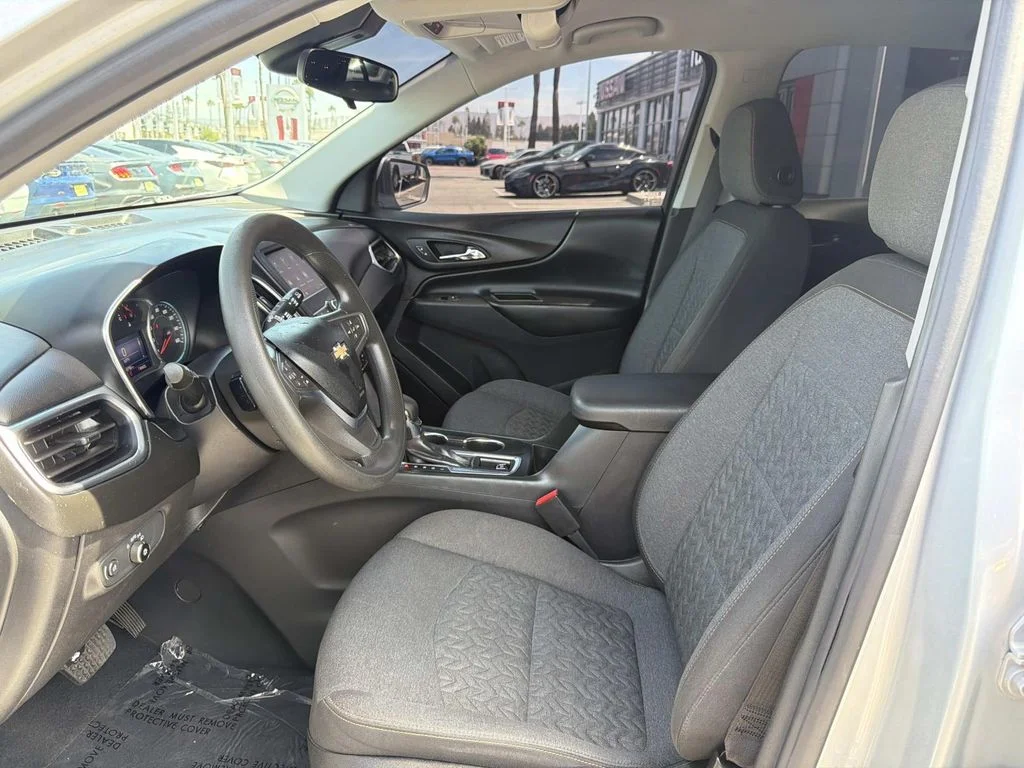 Used 2022 Silver Ice Metallic Chevrolet LT image 20