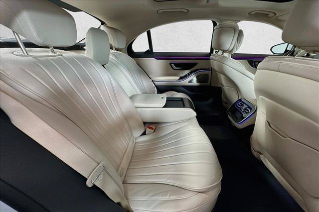 New 2027 MANUFAKTUR Moonlight White Metallic Mercedes-Benz S 500 image 55