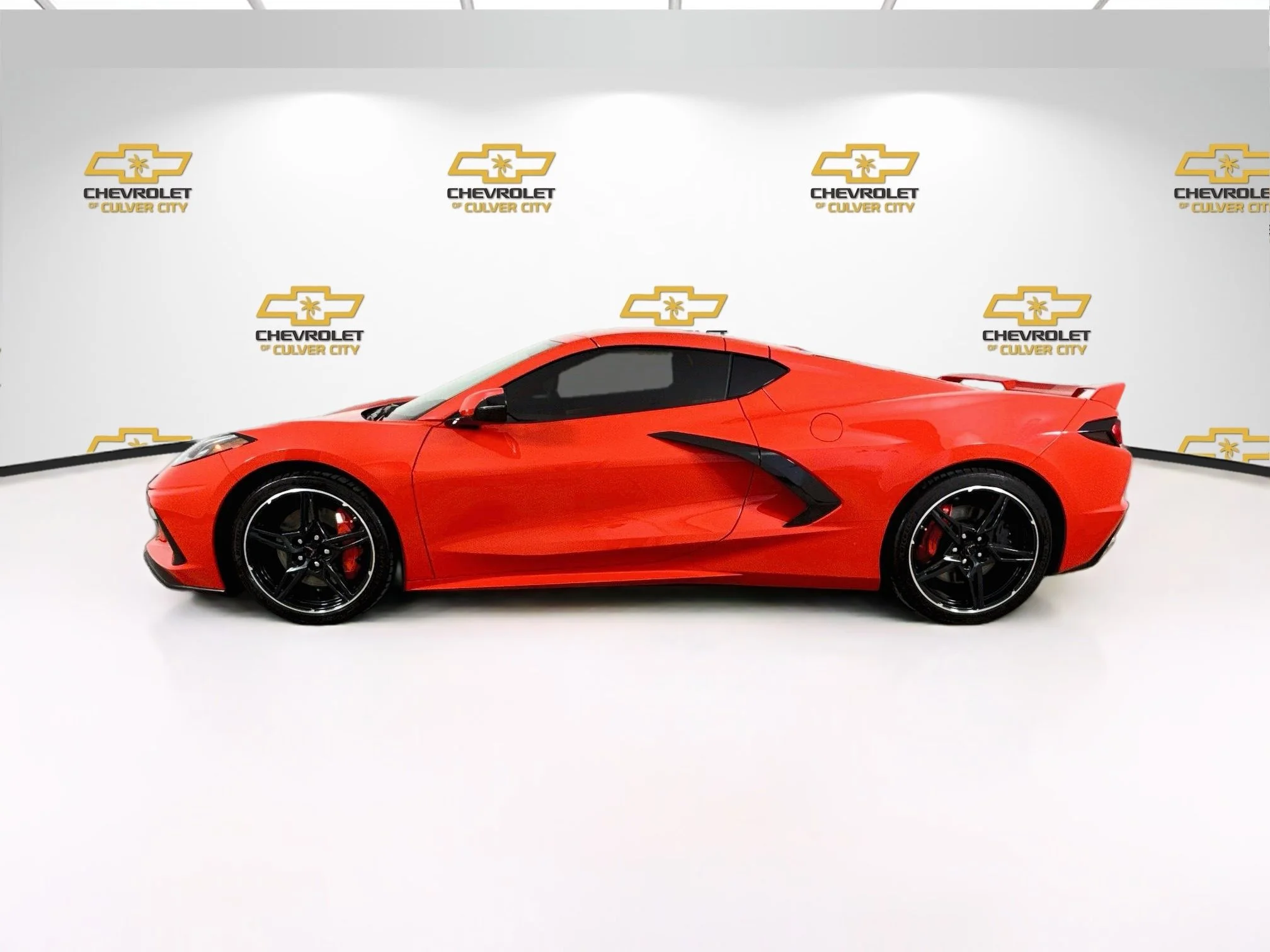 Used 2021 TORCH RED Chevrolet 2LT image 5