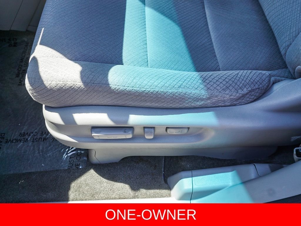 Used 2015  Honda EX image 19