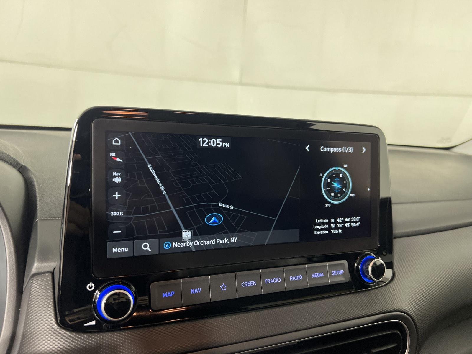 Used 2023 Cyber Silver Hyundai Limited image 17