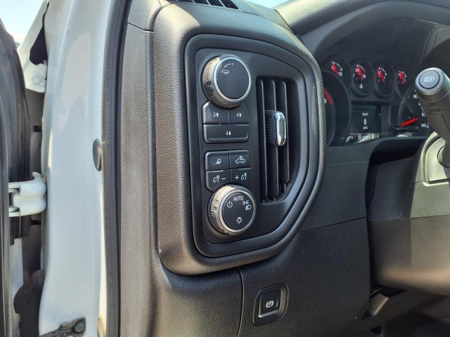 2025 Chevrolet Silverado 2500HD Custom - Photo 17