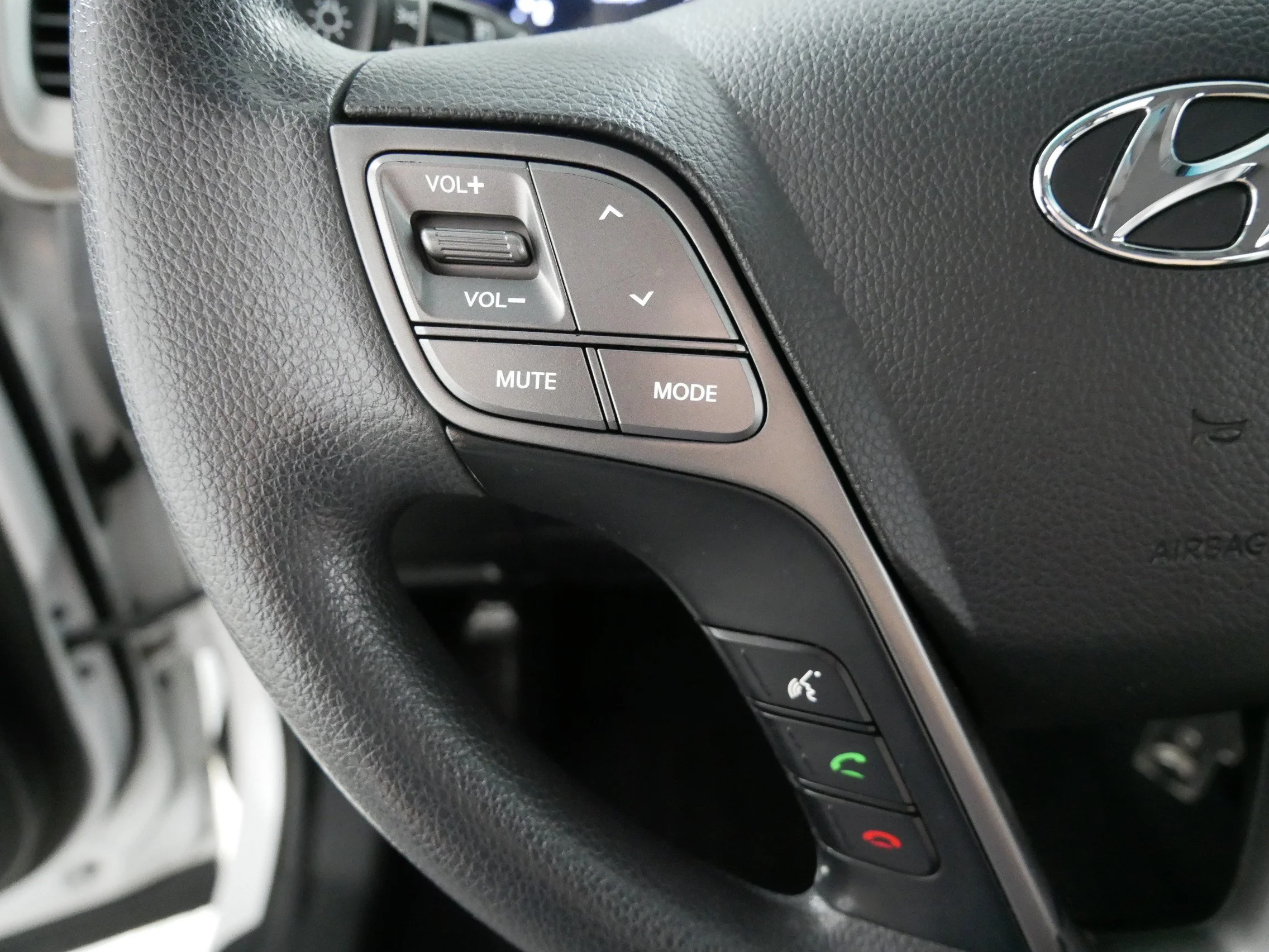 Used 2017 Frost White Pearl Hyundai 2.4L image 27
