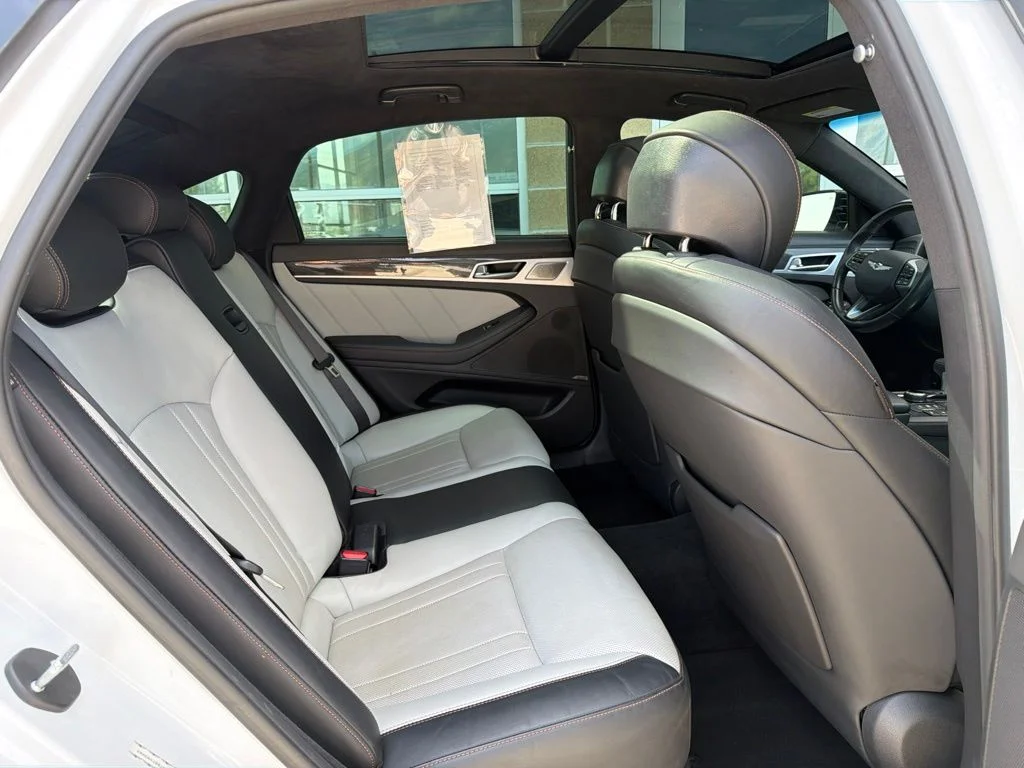 Used 2018 White Genesis 3.3T Sport image 23