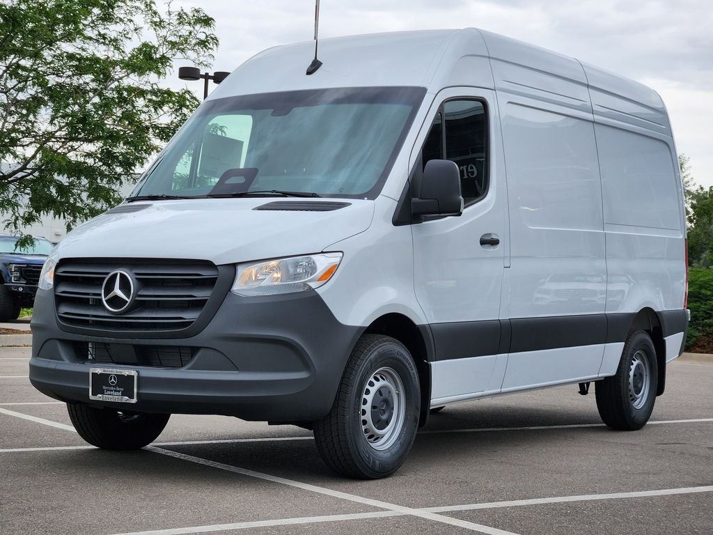 Used 2026 ARCTIC WHITE Mercedes-Benz WORKER image 4