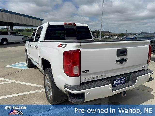 Used 2018 Summit White Chevrolet LTZ image 3