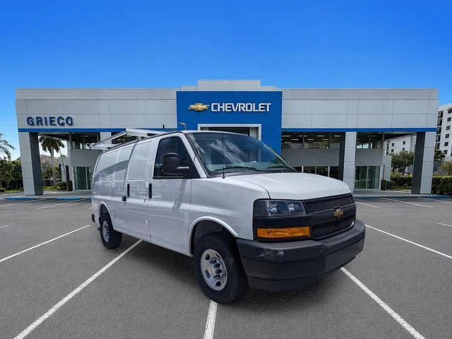 Used 2025 White Chevrolet Work Van image 1