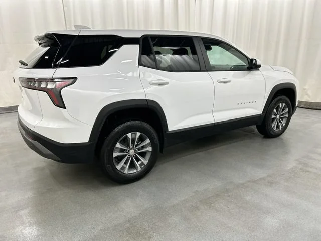 New 2027 Summit White Chevrolet LT image 4