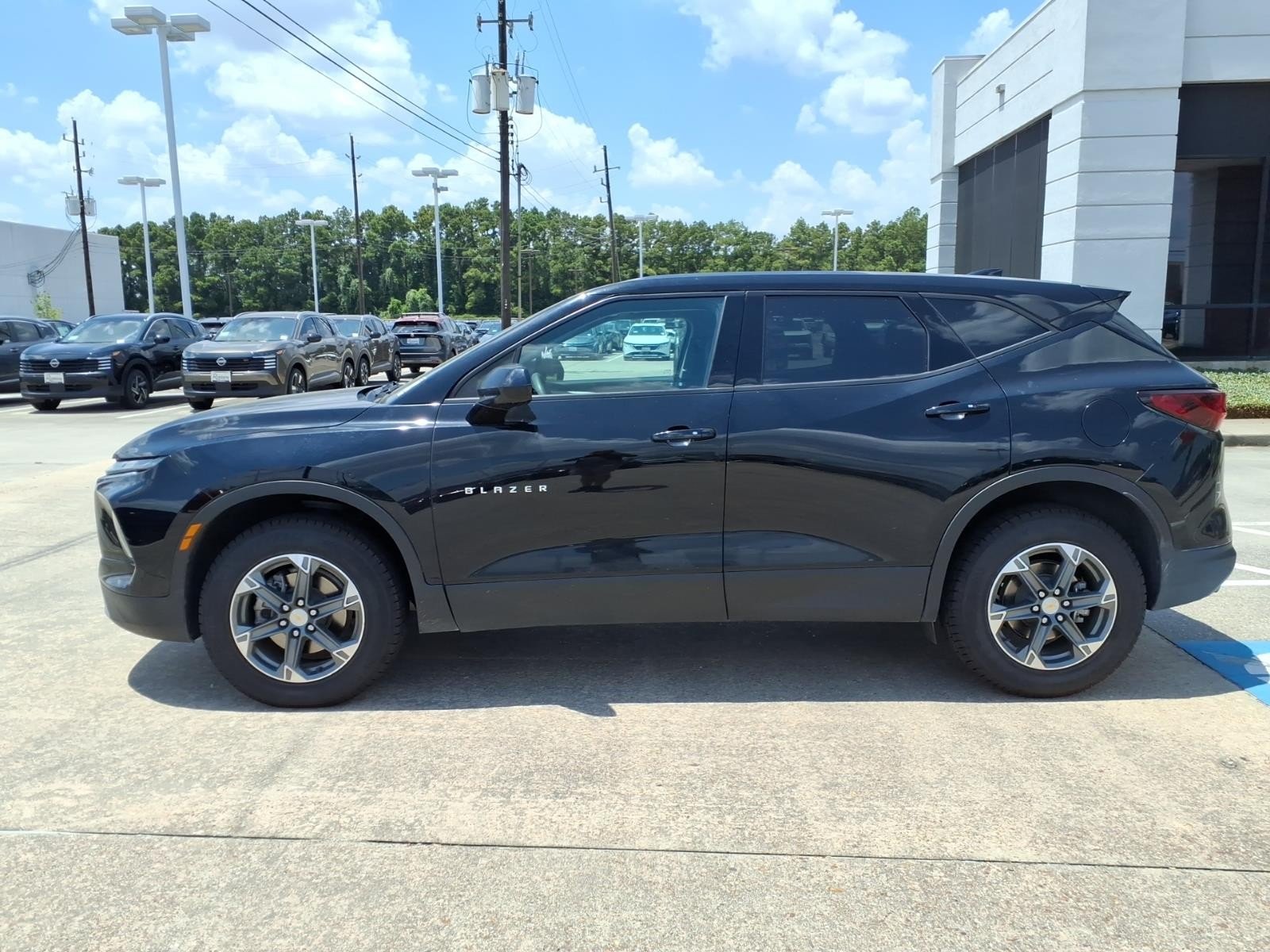 Used 2025 Black Chevrolet LT image 8