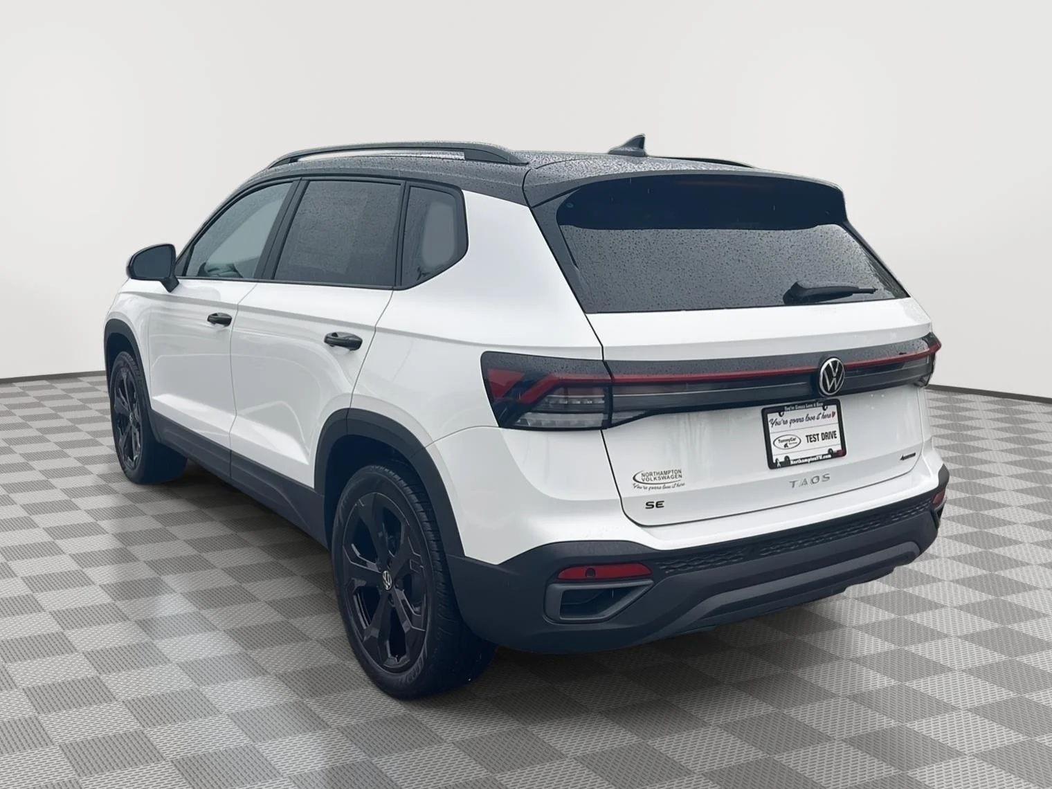 New 2026 Pure White w/Deep Black Roof Volkswagen SE Black image 9