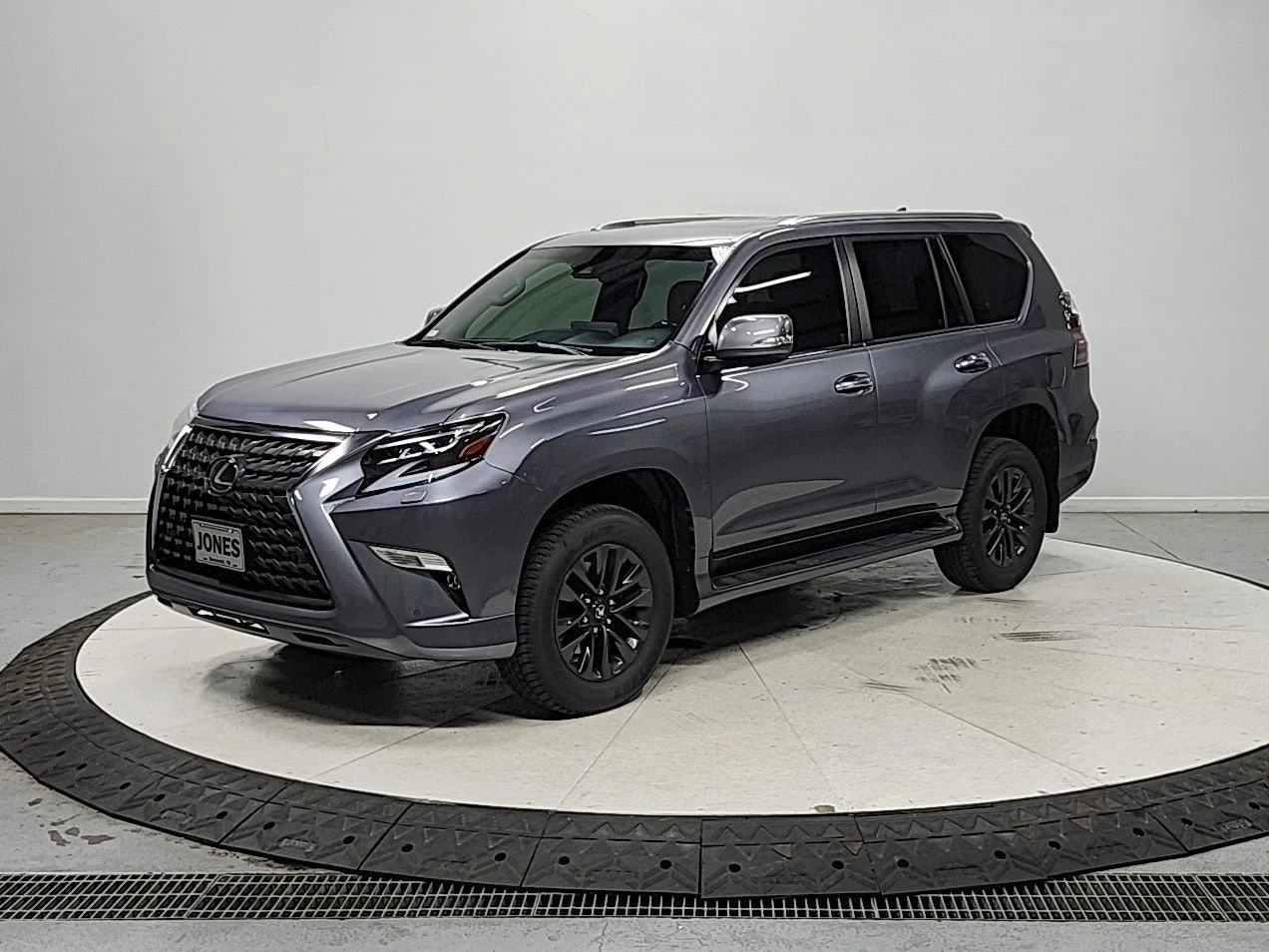Used 2023 Nebula Gray Pearl Lexus 460 image 3