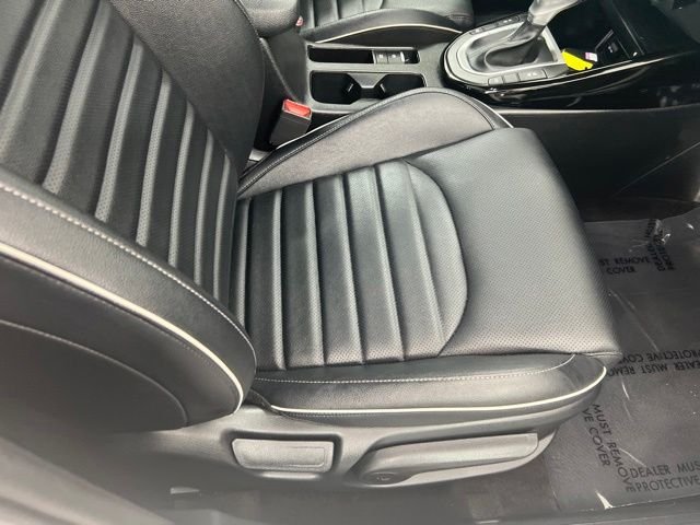 Used 2024 Snow White Pearl Kia GT-Line image 24