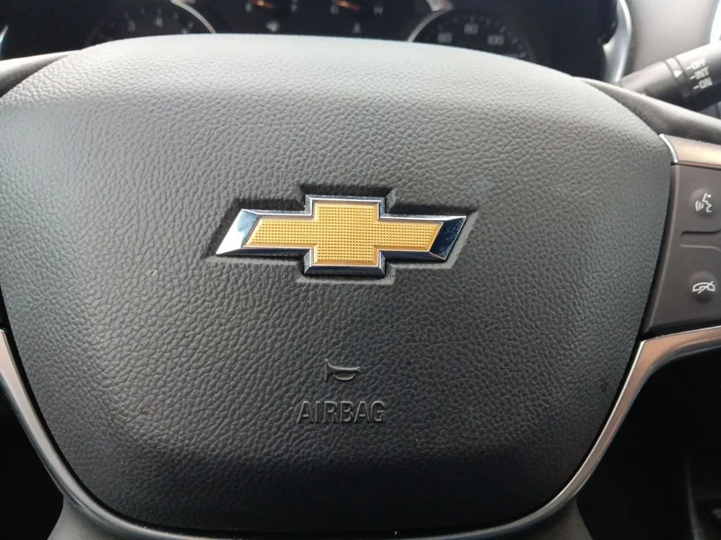 Used 2022 Summit White Chevrolet LT Leather image 19