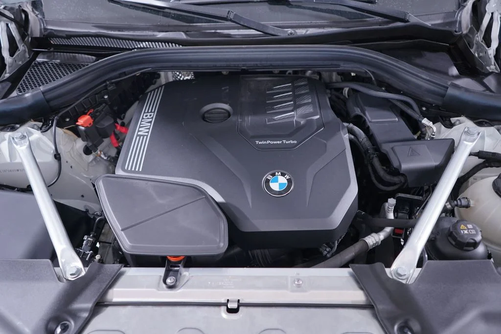 Used 2024 Alpine White BMW sDrive30i image 26
