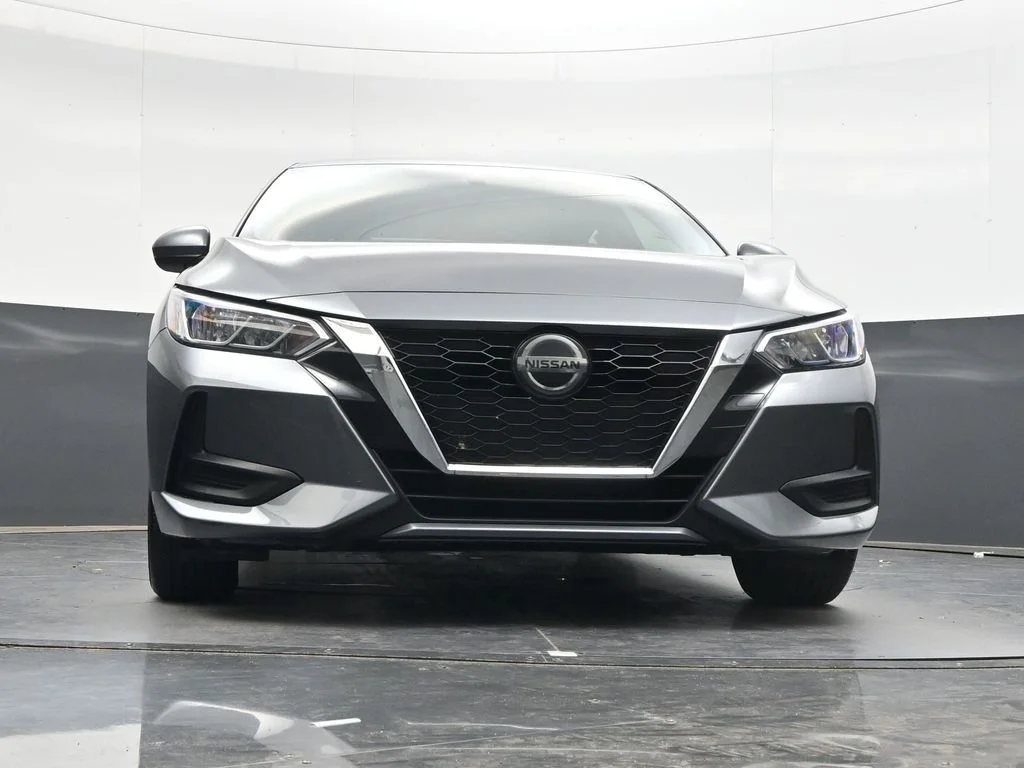 Used 2023 Gray Nissan S image 39