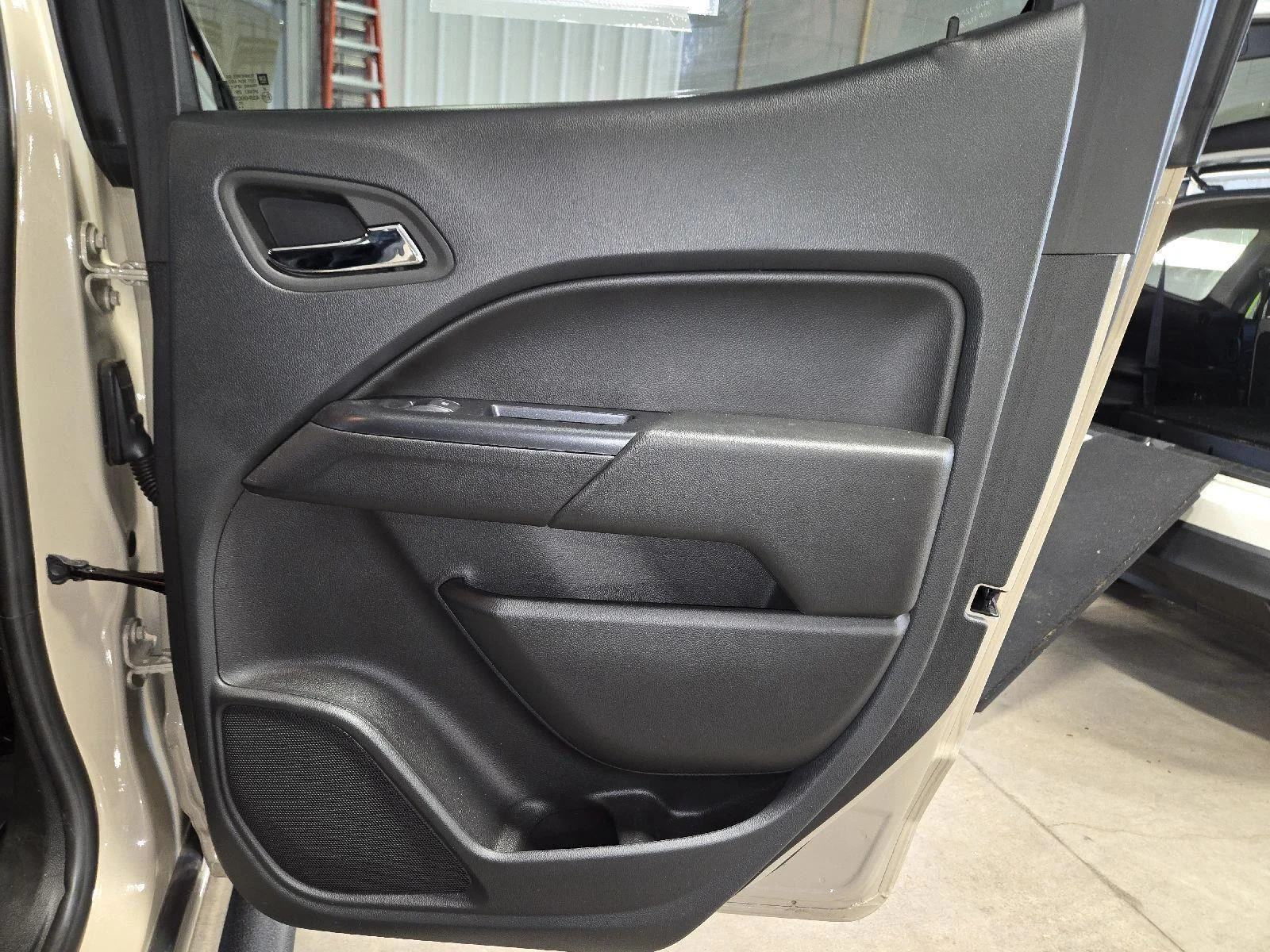 Used 2022 Sand Dune Metallic Chevrolet 4WD ZR2 image 35