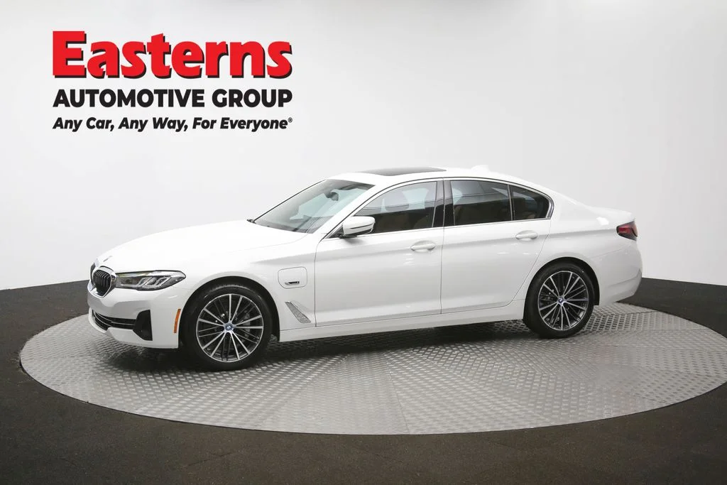 Used 2023 White BMW 530e iPerformance image 62