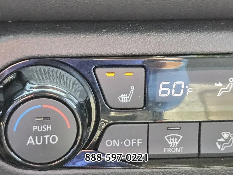 Used 2022 Aspen White NISSAN SR image 24