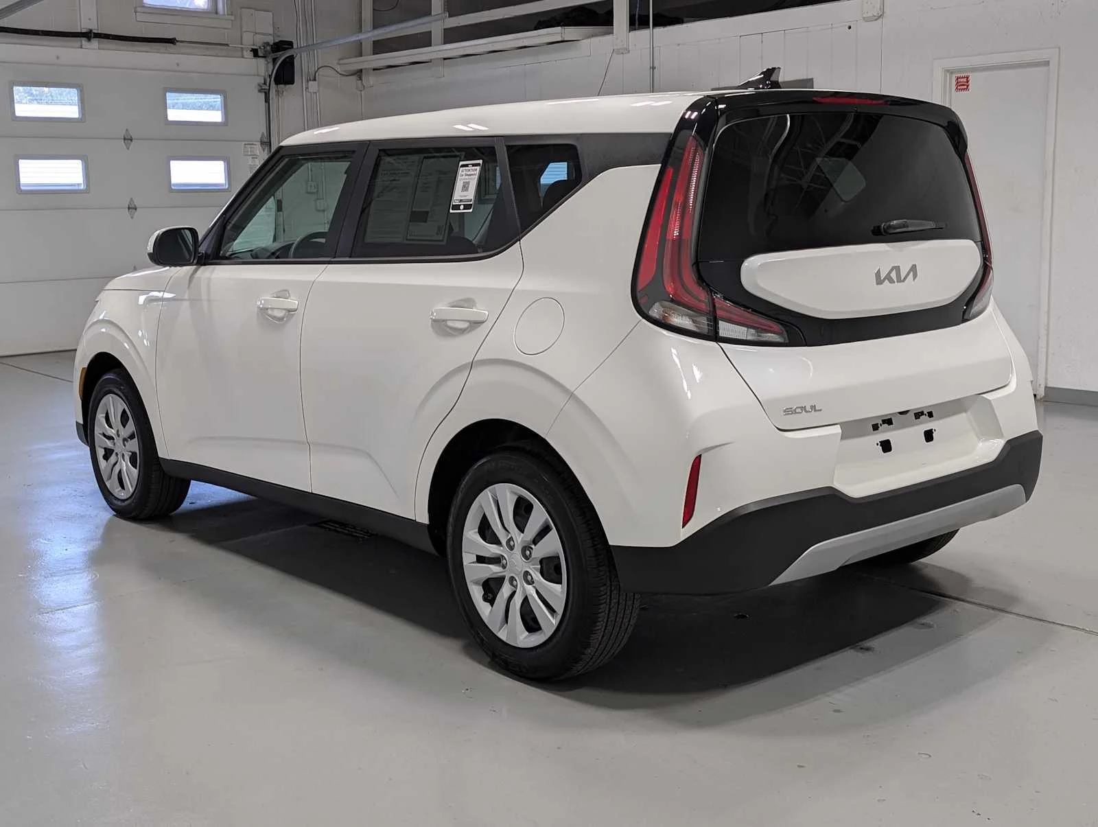 Certified Used 2025 Snow White Pearl Kia LX image 10