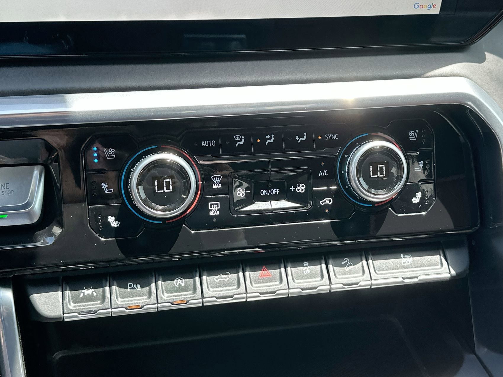 Used 2023 White Frost Tricoat GMC Denali Ultimate image 19