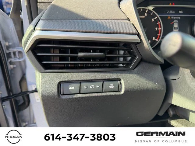 2025 Nissan Altima SR - Photo 23