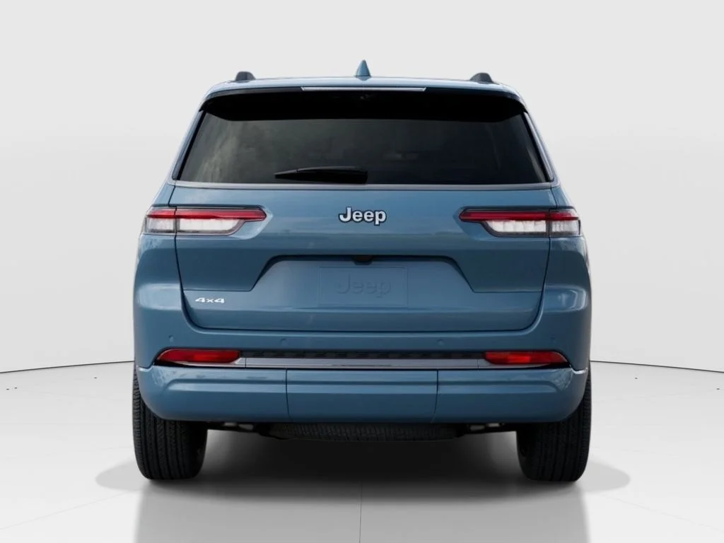 New 2026 Steel Blue Exterior Paint Jeep Limited Reserve image 8