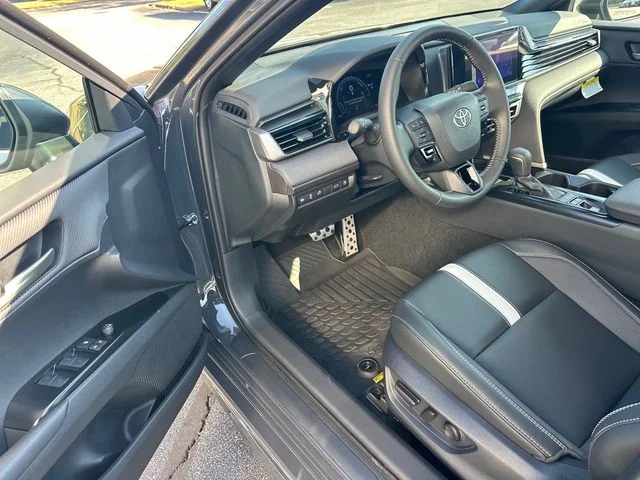 Used 2026  Toyota SE image 11